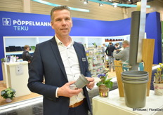 Here with the a new pot with a new rim that ensures trouble-free destacking. First the small containers will get this rim, then gradually all containers will follow.